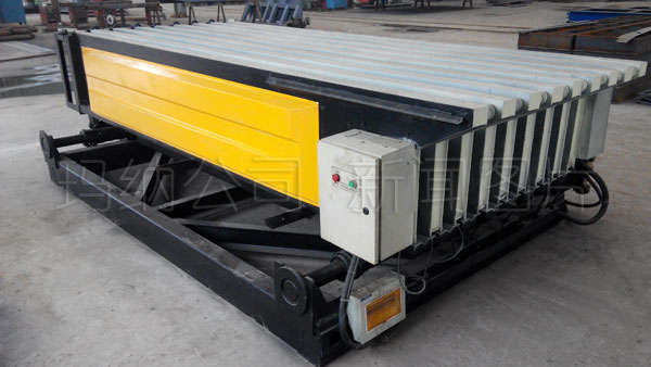 ��©�{ʯ������CM01�DƬ